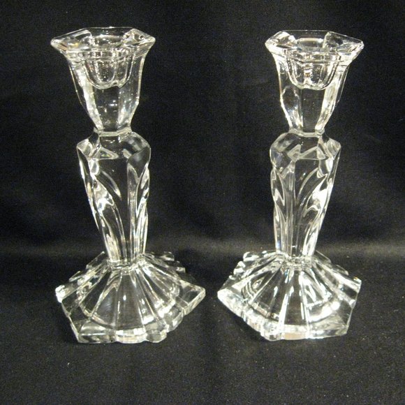 STUNNING CRYSTAL CLEAR CANDLESTICK PAIR - Picture 1 of 3